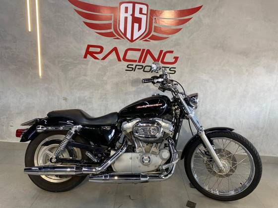 HARLEY-DAVIDSON SPORTSTER XL 883 
